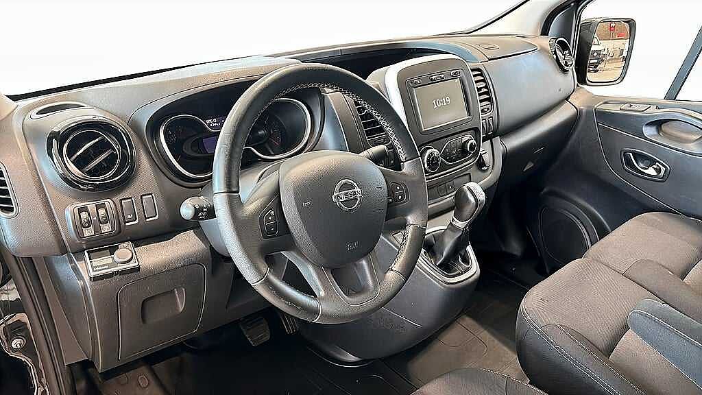 Nissan NV300